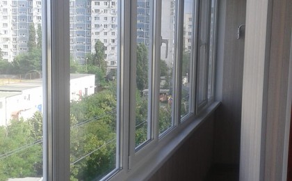 Застекление балкона в Новороссийске