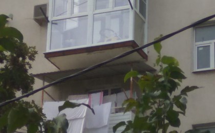 Остекление балкона в Новороссийске на ул. Советов 58
