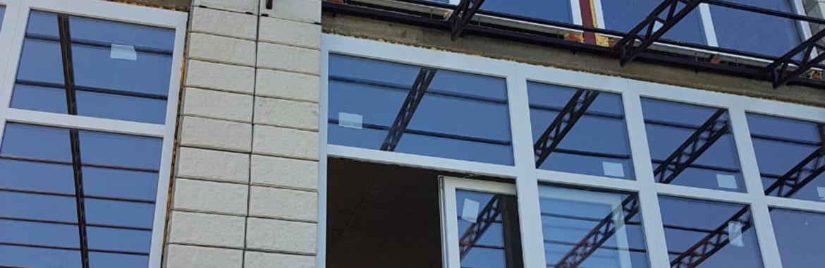 Панорамные раздвижные окна из алюминия